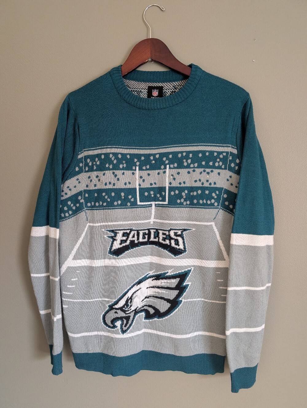 Philadelphia Eagles Light Up Sweater Size Medium